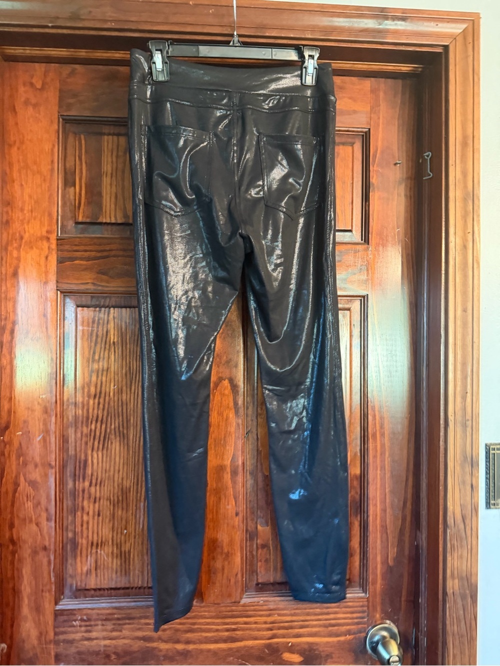 HALARA Glossy Black High-Waist Leggings - Picture 2 of 3